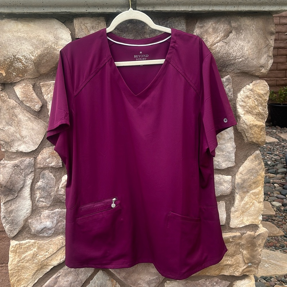 Beyond Scrubs Top Short Sleeve Pockets Purple Size 3X